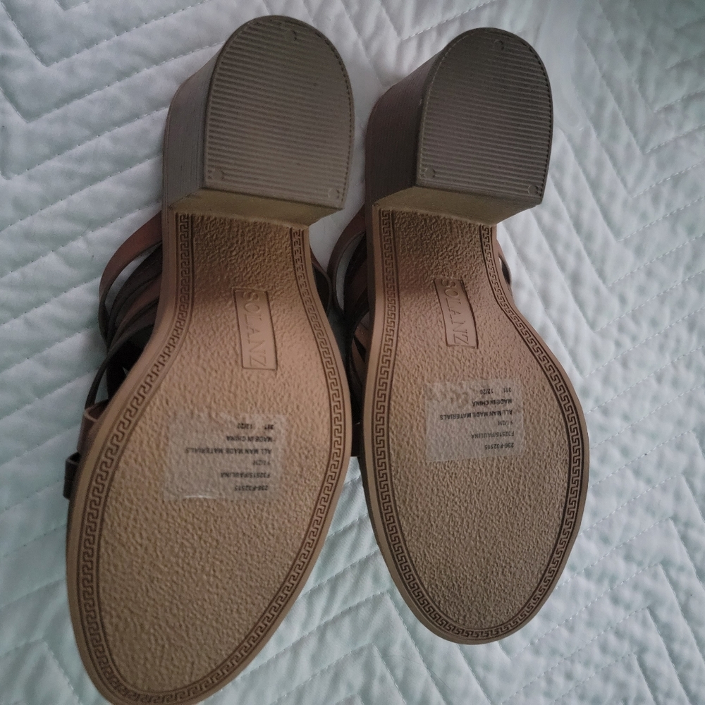 Shoes - Picture 5 of 5